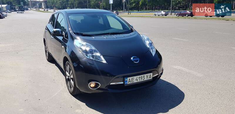 Хэтчбек Nissan Leaf 2015 в Днепре фото 22 Хэтчбек Nissan Leaf 2015 в Днепре