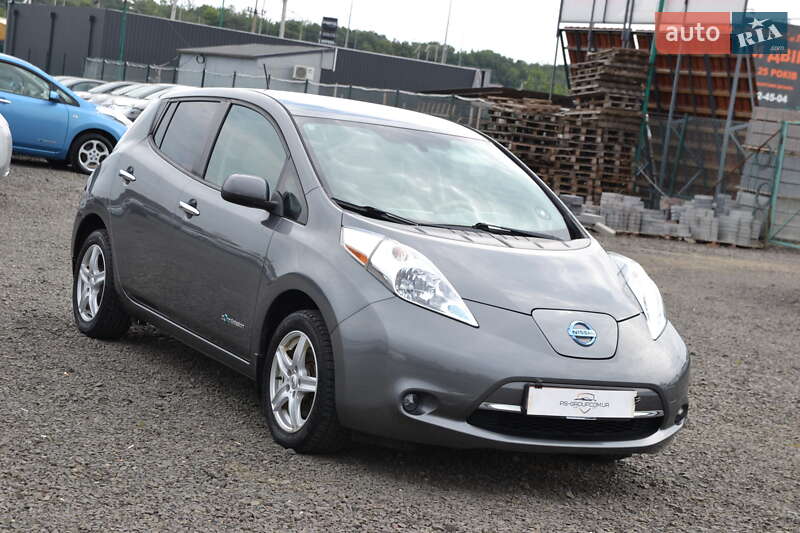 Хэтчбек Nissan Leaf 2016 в Луцке