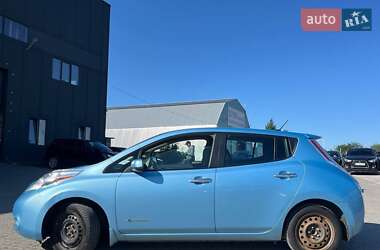 Хэтчбек Nissan Leaf 2014 в 