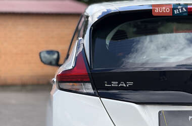 Хэтчбек Nissan Leaf 2018 в 