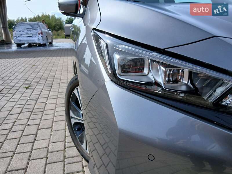 Хэтчбек Nissan Leaf 2020 в Ивано-Франковске