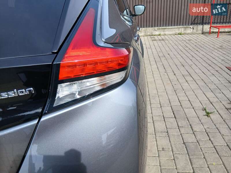 Хэтчбек Nissan Leaf 2020 в Ивано-Франковске