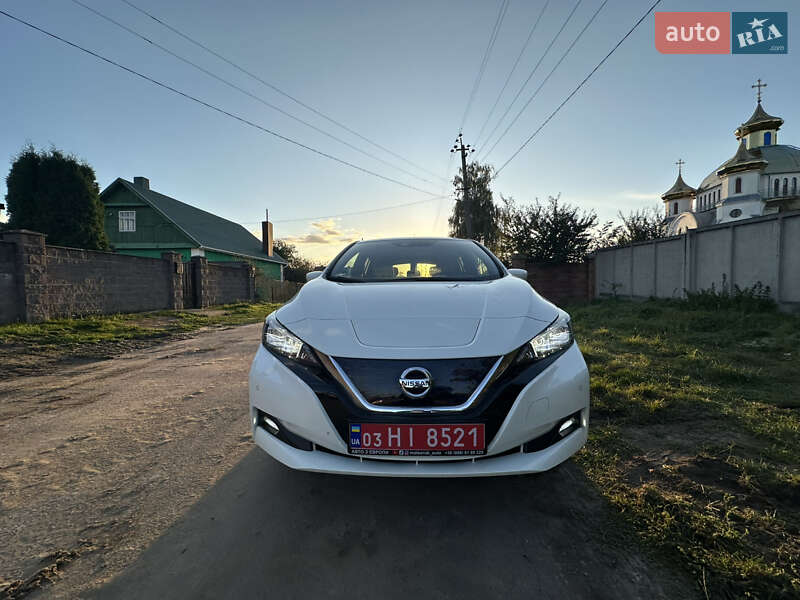 Хэтчбек Nissan Leaf 2020 в Ровно