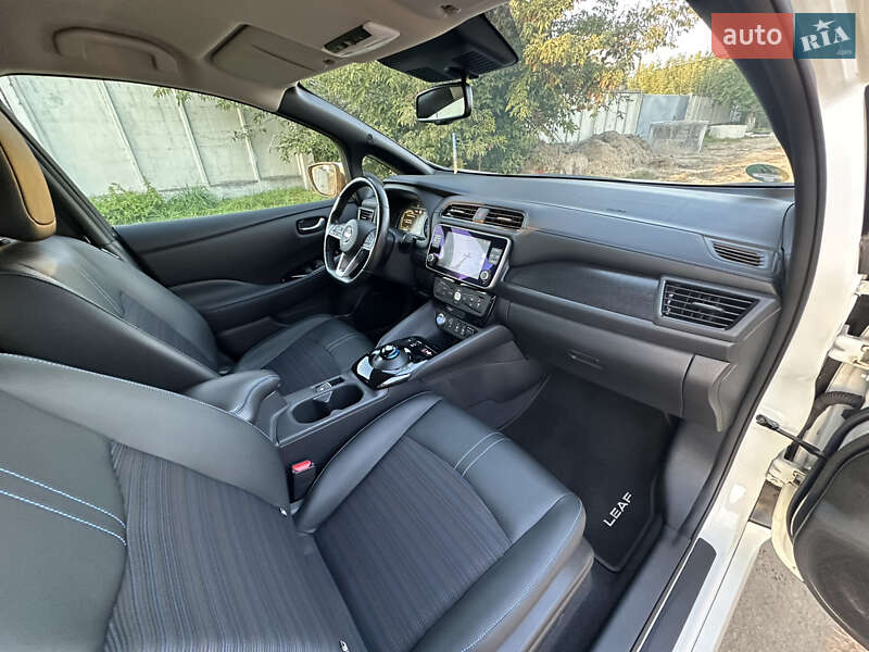 Хэтчбек Nissan Leaf 2020 в Ровно