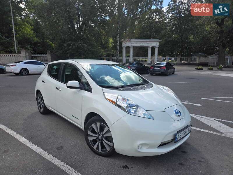Хетчбек Nissan Leaf 2016 в Вінниці фото 16 Хетчбек Nissan Leaf 2016 в Вінниці