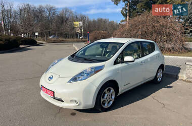 Хетчбек Nissan Leaf 2012 в Умані