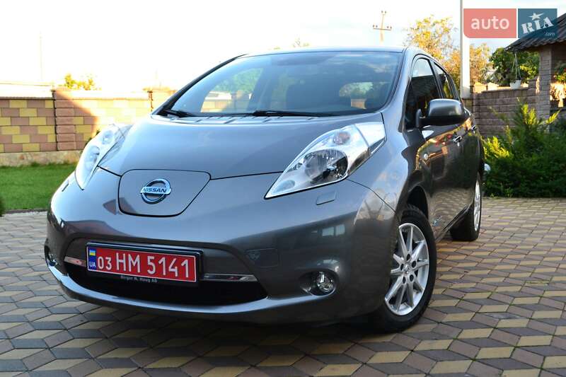 Хэтчбек Nissan Leaf 2015 в Сарнах
