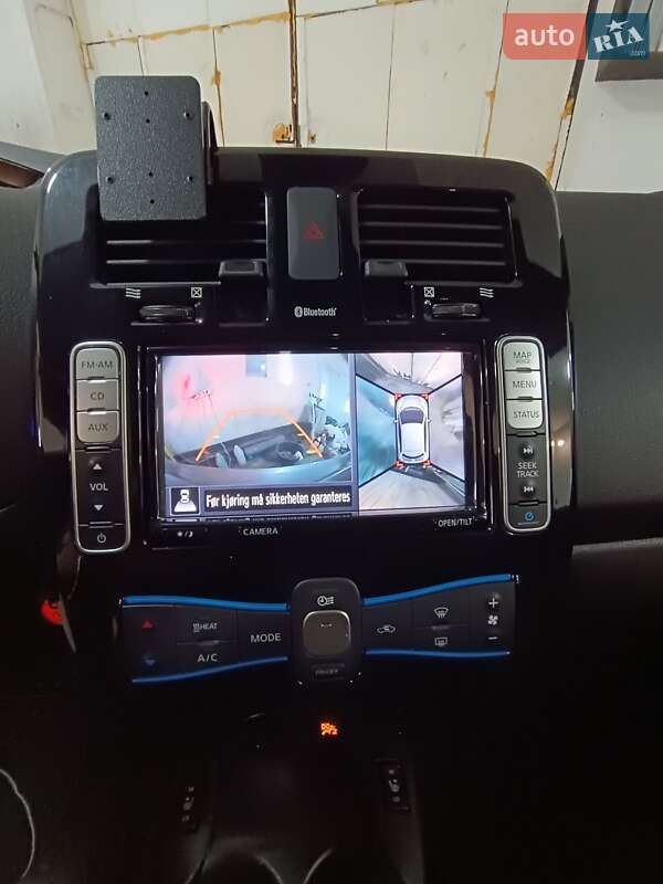 Хэтчбек Nissan Leaf 2015 в Ровно