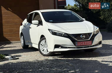 Хэтчбек Nissan Leaf 2021 в 