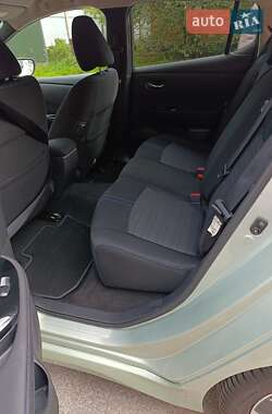 Хэтчбек Nissan Leaf 2018 в 