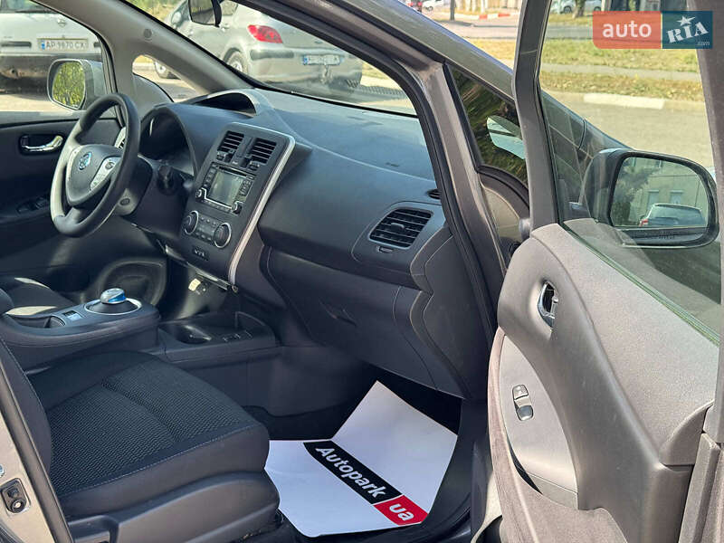 Хетчбек Nissan Leaf 2016 в Запоріжжі фото 15 Хетчбек Nissan Leaf 2016 в Запоріжжі
