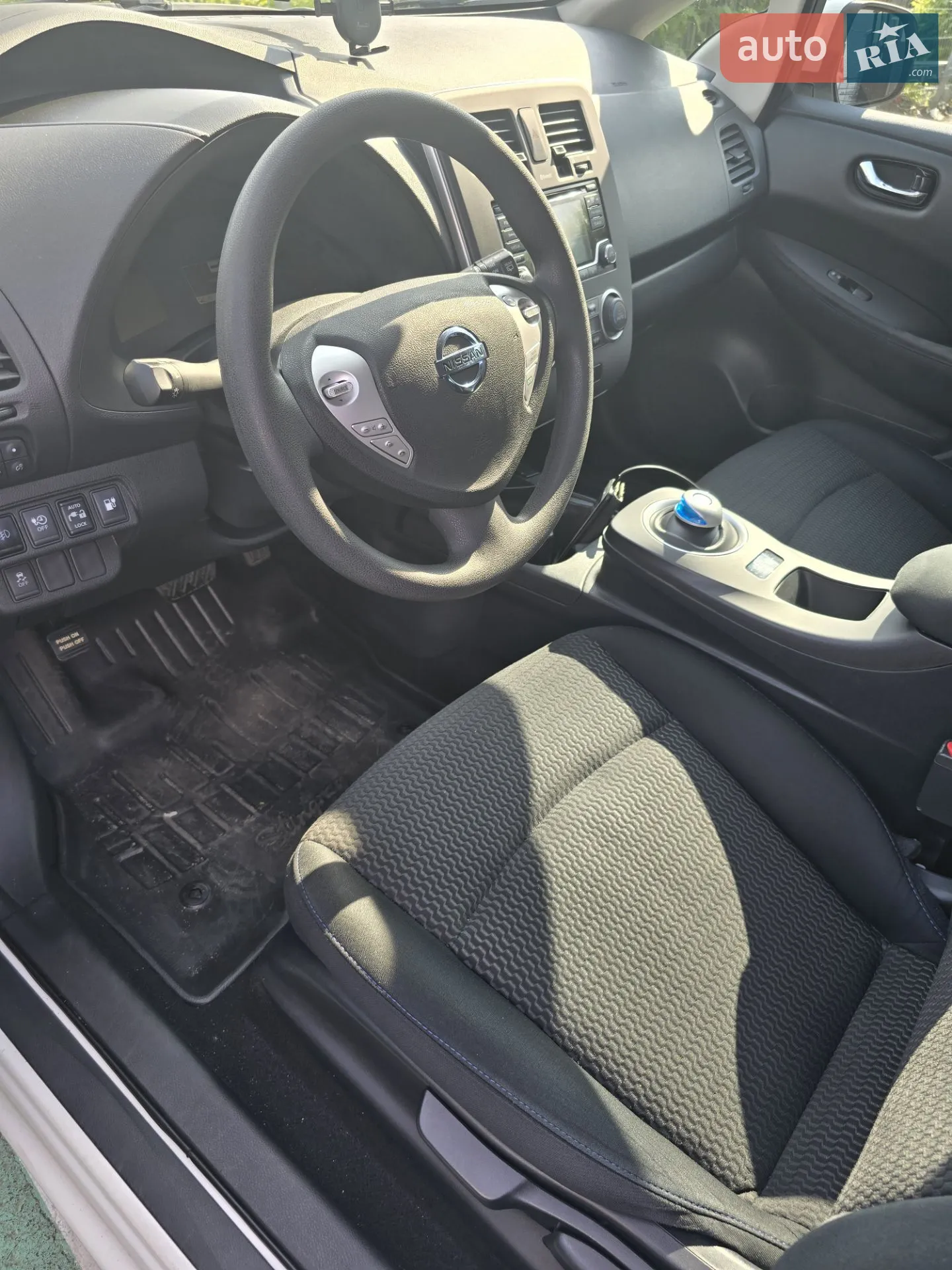 2017 Nissan Leaf - мініатюра 10