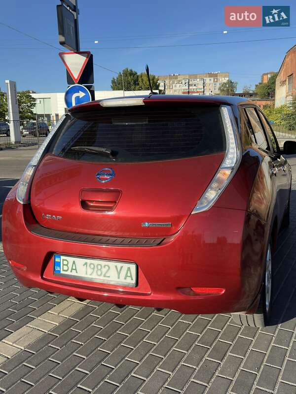 Хетчбек Nissan Leaf 2013 в Кропивницькому фото 7 Хетчбек Nissan Leaf 2013 в Кропивницькому