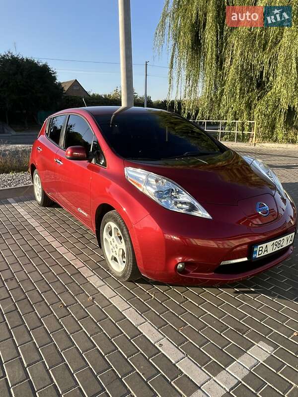 Хетчбек Nissan Leaf 2013 в Кропивницькому фото 17 Хетчбек Nissan Leaf 2013 в Кропивницькому