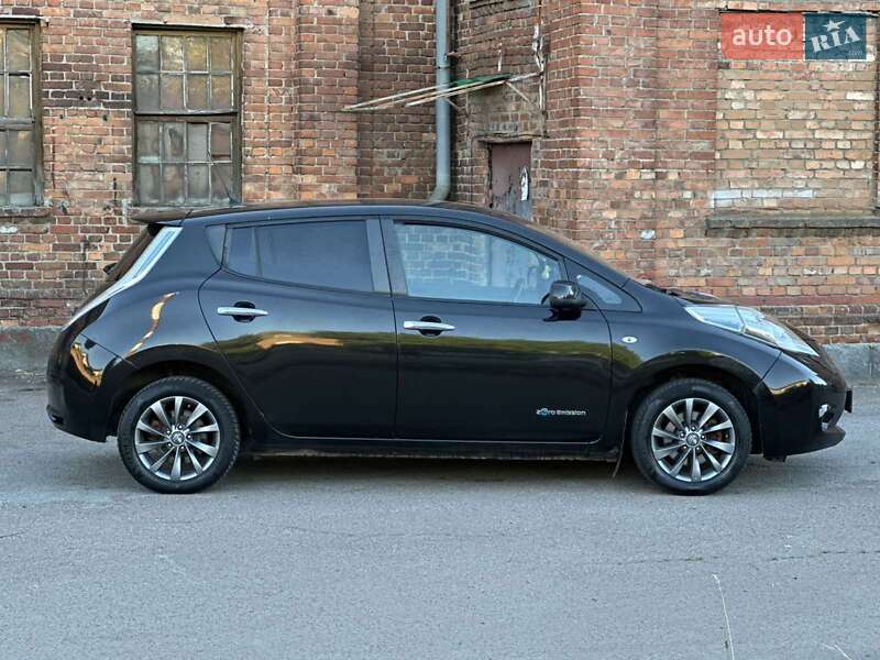 Хэтчбек Nissan Leaf 2016 в Житомире фото 6 Хэтчбек Nissan Leaf 2016 в Житомире