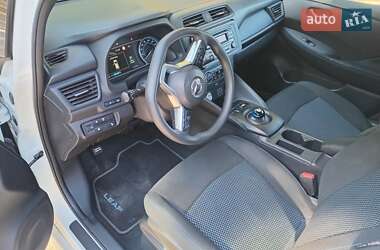 Хэтчбек Nissan Leaf 2022 в 