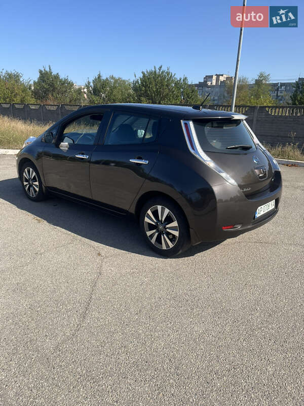 Хэтчбек Nissan Leaf 2016 в Запорожье
