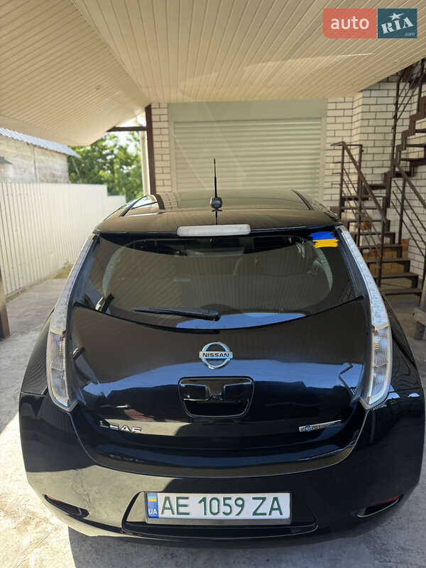 Хэтчбек Nissan Leaf 2015 в Днепре фото 3 Хэтчбек Nissan Leaf 2015 в Днепре