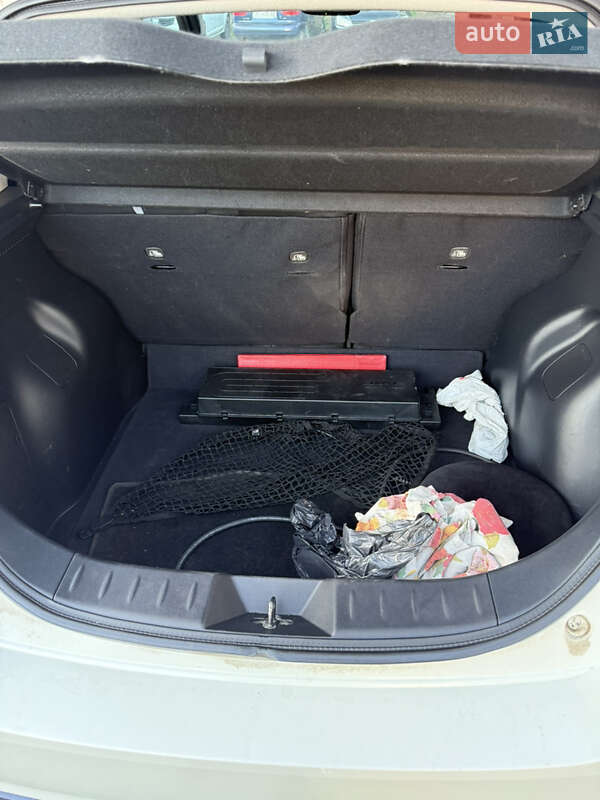 Хэтчбек Nissan Leaf 2019 в Львове