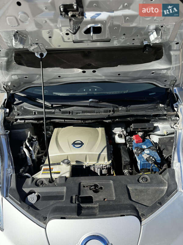 Хэтчбек Nissan Leaf 2014 в Харькове