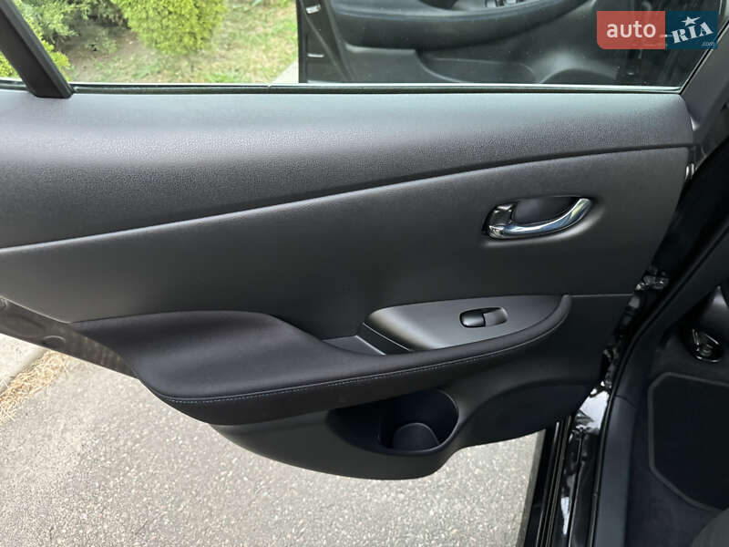 Хэтчбек Nissan Leaf 2022 в Харькове фото 41 Хэтчбек Nissan Leaf 2022 в Харькове