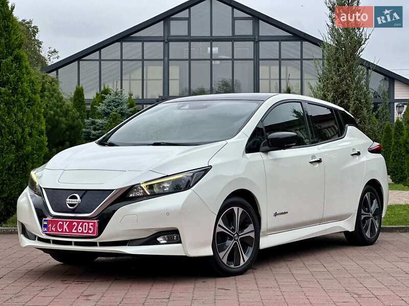 Хэтчбек Nissan Leaf 2018 в Стрые