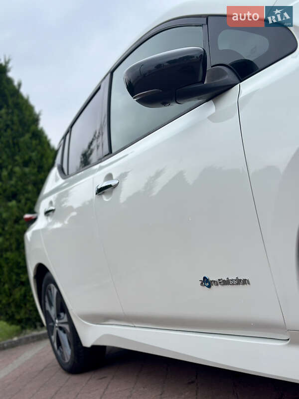 Хэтчбек Nissan Leaf 2018 в Стрые