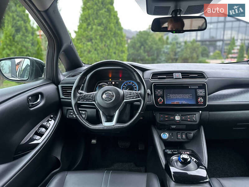 Хэтчбек Nissan Leaf 2018 в Стрые