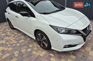 Хэтчбек Nissan Leaf 2018 в Киеве