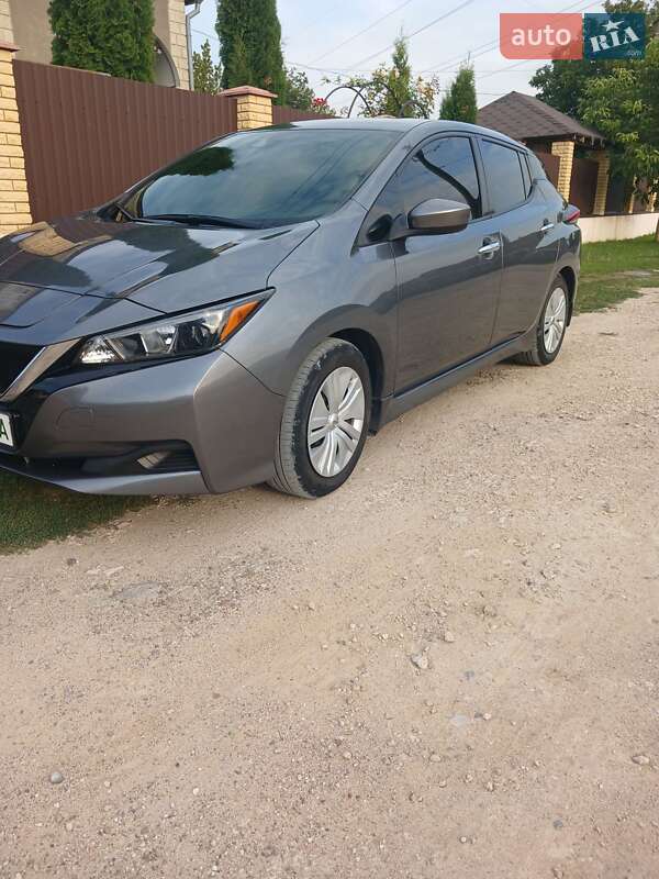Хэтчбек Nissan Leaf 2022 в Шаргороде