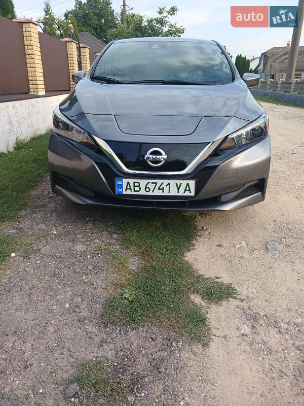 Хэтчбек Nissan Leaf 2022 в Шаргороде