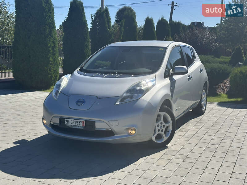Хэтчбек Nissan Leaf 2011 в Луцке