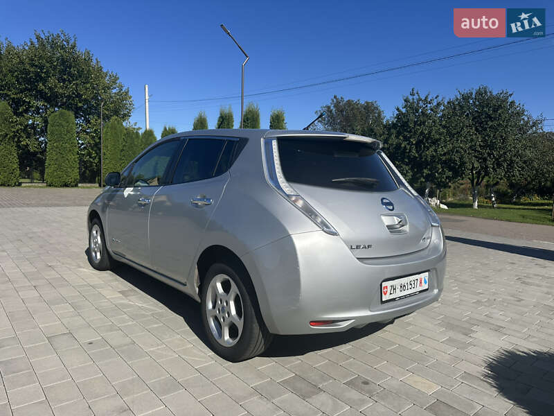 Хэтчбек Nissan Leaf 2011 в Луцке