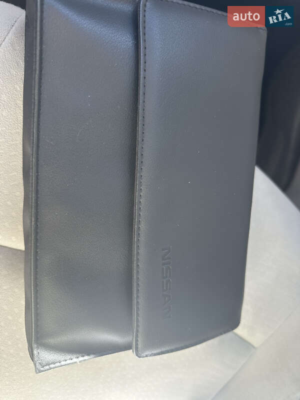 Хэтчбек Nissan Leaf 2011 в Луцке