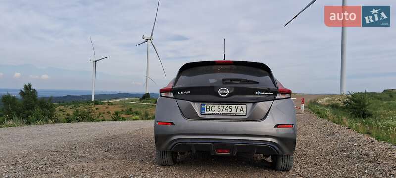 Хэтчбек Nissan Leaf 2021 в Стрые