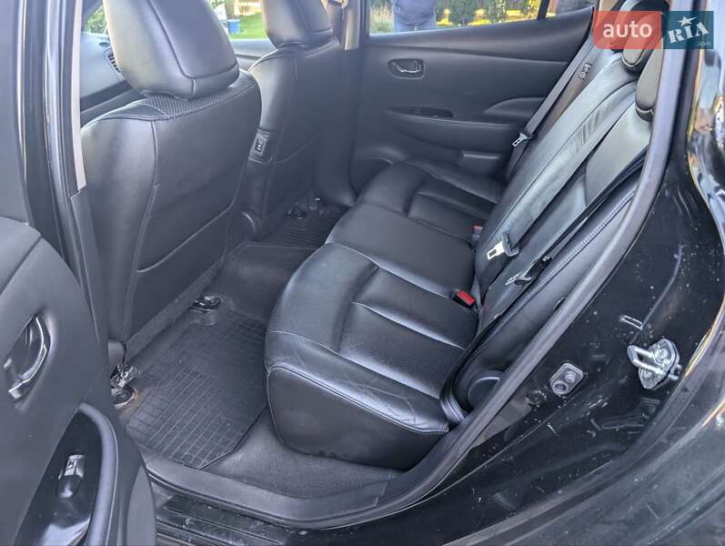 Хэтчбек Nissan Leaf 2013 в Виннице