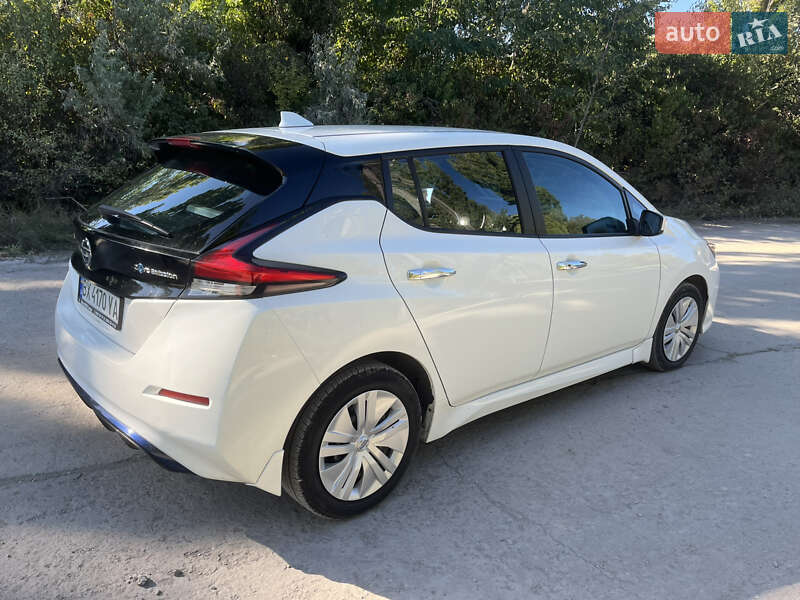 Хэтчбек Nissan Leaf 2018 в Каменец-Подольском