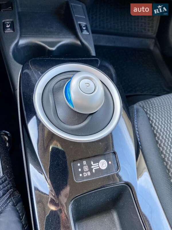 Хетчбек Nissan Leaf 2013 в Новояворівську фото 11 Хетчбек Nissan Leaf 2013 в Новояворівську