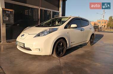 Хэтчбек Nissan Leaf 2017 в Николаеве