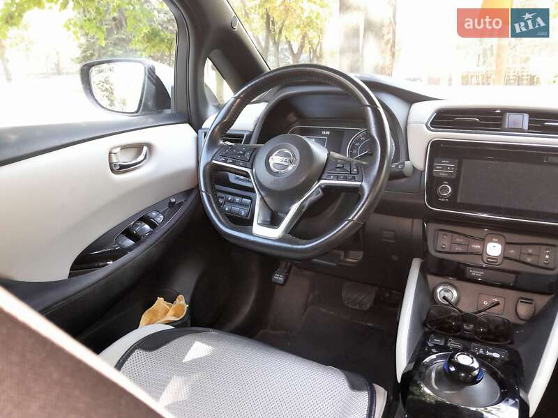Хэтчбек Nissan Leaf 2018 в Днепре фото 9 Хэтчбек Nissan Leaf 2018 в Днепре