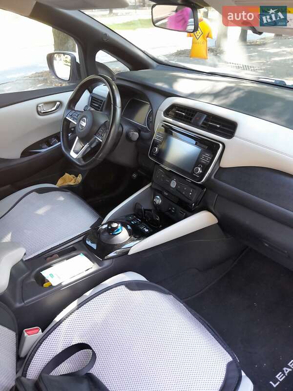 Хэтчбек Nissan Leaf 2018 в Днепре фото 13 Хэтчбек Nissan Leaf 2018 в Днепре