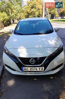 Хетчбек Nissan Leaf 2018 в Дніпрі