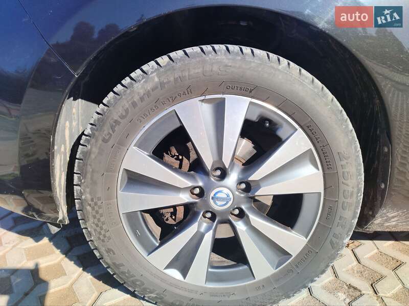 Хэтчбек Nissan Leaf 2013 в Збараже