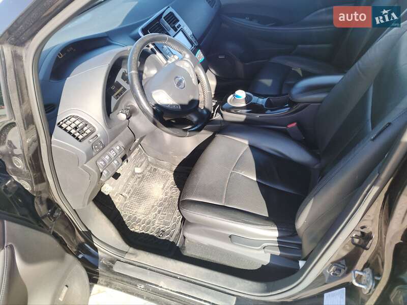 Хэтчбек Nissan Leaf 2013 в Збараже