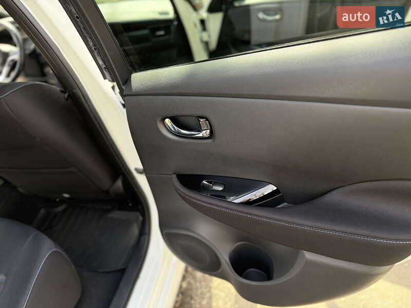 Хэтчбек Nissan Leaf 2018 в Теребовле фото 35 Хэтчбек Nissan Leaf 2018 в Теребовле