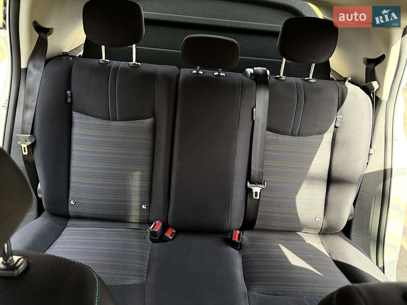 Хэтчбек Nissan Leaf 2018 в Теребовле фото 46 Хэтчбек Nissan Leaf 2018 в Теребовле