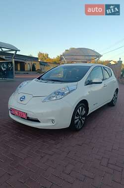 Хетчбек Nissan Leaf 2015 в Рівному