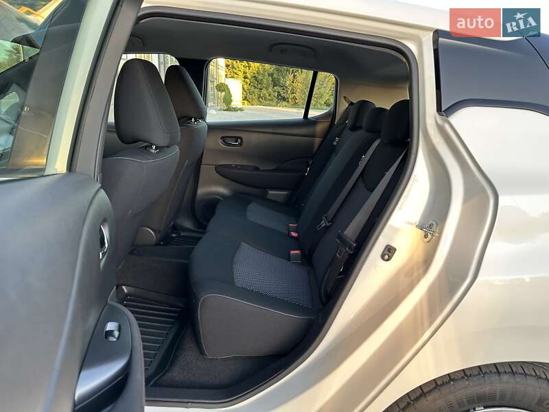Хэтчбек Nissan Leaf 2019 в Тернополе