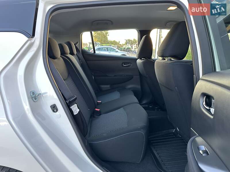 Хэтчбек Nissan Leaf 2019 в Тернополе