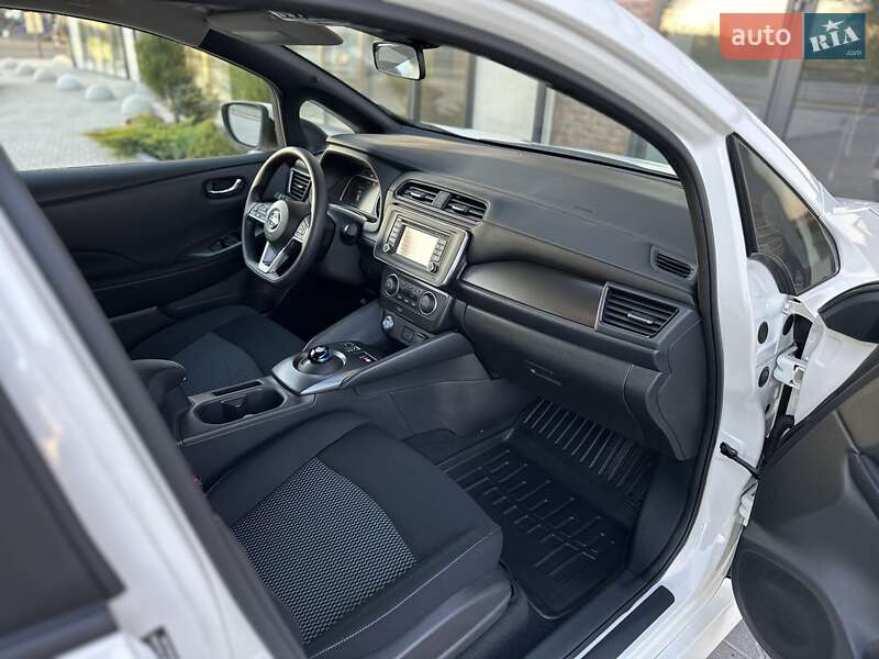 Хэтчбек Nissan Leaf 2019 в Тернополе